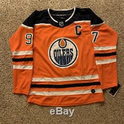 Connor McDavid Signed Edmonton Oilers Jersey PSA/DNA COA