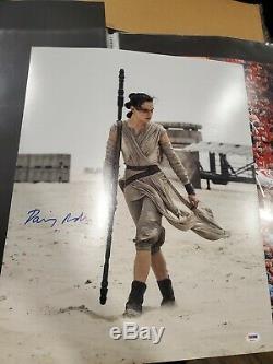 Daisy Ridley Signed Star Wars 16x20 Photo Rey PSA DNA COA