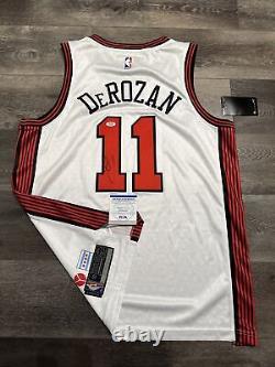 Demar Derozan Signed Jersey PSA/DNA COA Chicago Bulls Adult Large