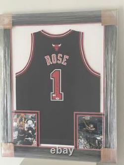 Derrick Rose Authentic Signed Jersey (Framed) COA (PSA/DNA)