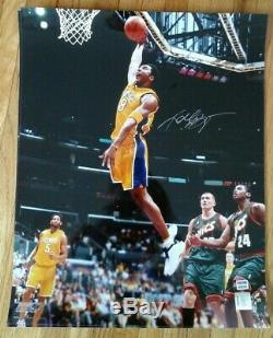 Kobe Bryant Autographed Los Angeles Lakers 16x20 Photo PSA/DNA COA (#8 Jersey)