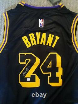 Kobe Bryant Signed Los Angeles Lakers Jersey Psa Dna Coa Rare Black Mvp #24 Nba