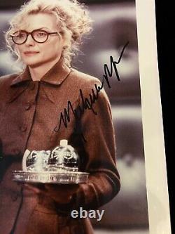 Michelle Pfeiffer Signed 8x10 Photo Catwoman Sexy Actress Autograph PSA/DNA COA