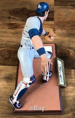 Mike Piazza Dodgers HOF Signed Autographed Statue Figurine #/975 PSA/DNA COA