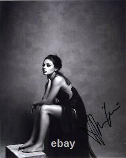 Mila Kunis Sexy Feet Autographed Signed 8x10 Photo Authentic PSA/DNA COA