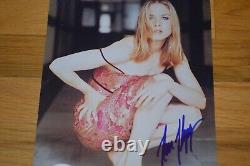 Renee Zellweger Autographed 8x10 Color Photo with PSA/DNA COA