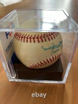 Willie Mays autographed NL Feeney baseball PSA/DNA Coa